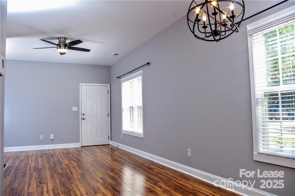 917 Shearer Street 7