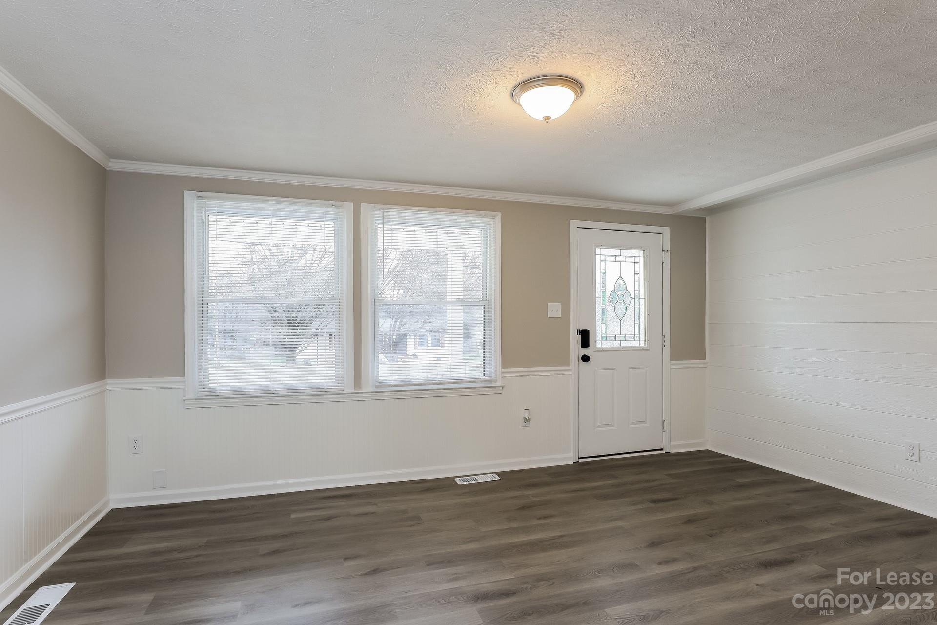 Crestview - Residential Lease