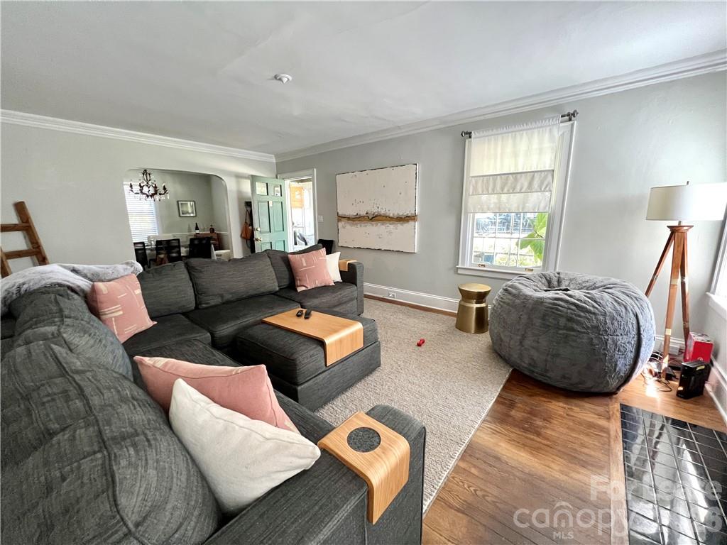 1637 Morningside Drive