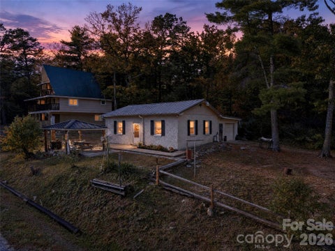 Photo of 300 Doris Lisa View Drive, Hendersonville, NC 28792 (MLS # 4438345)