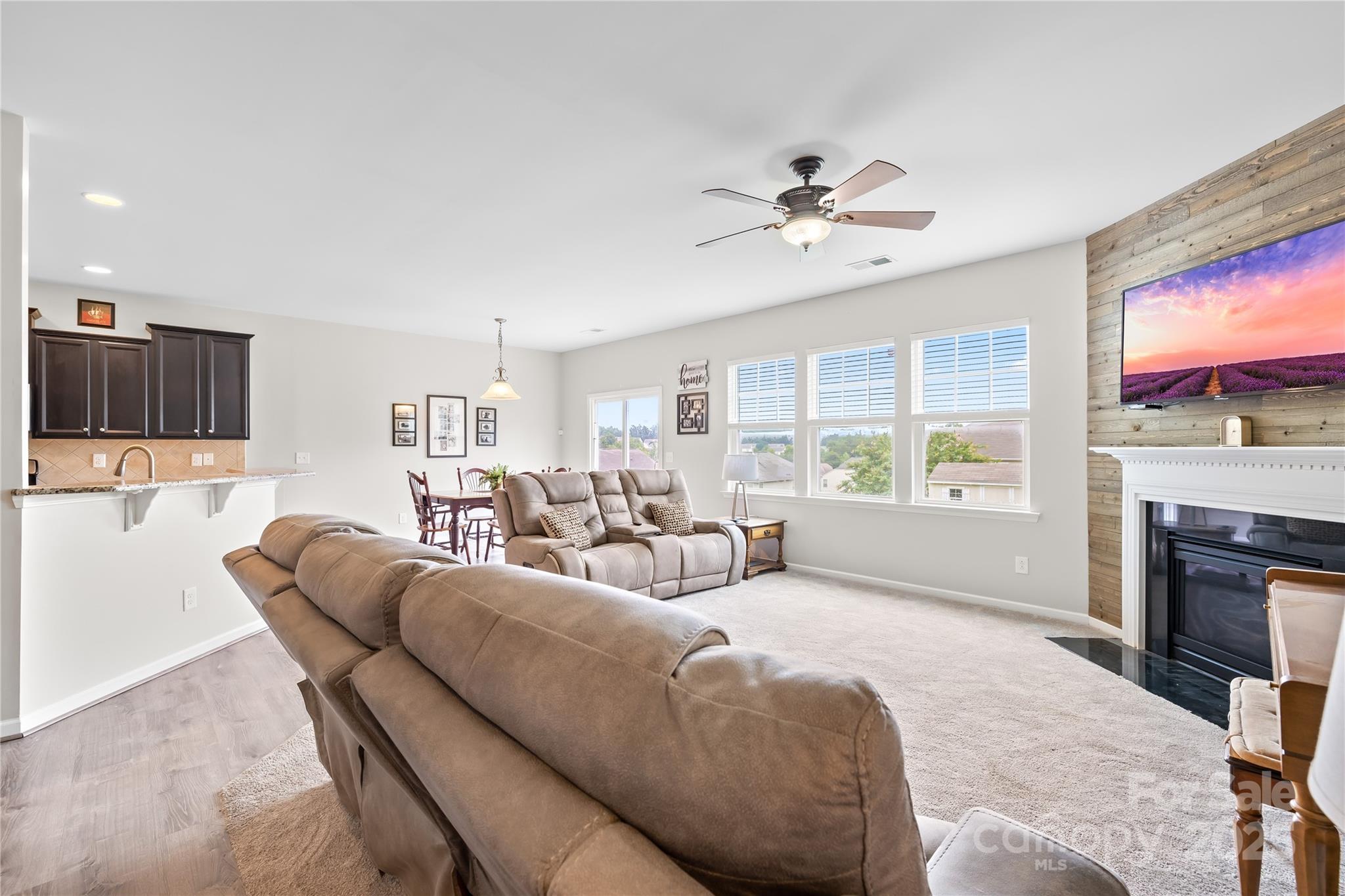 Almond Glen - Residential