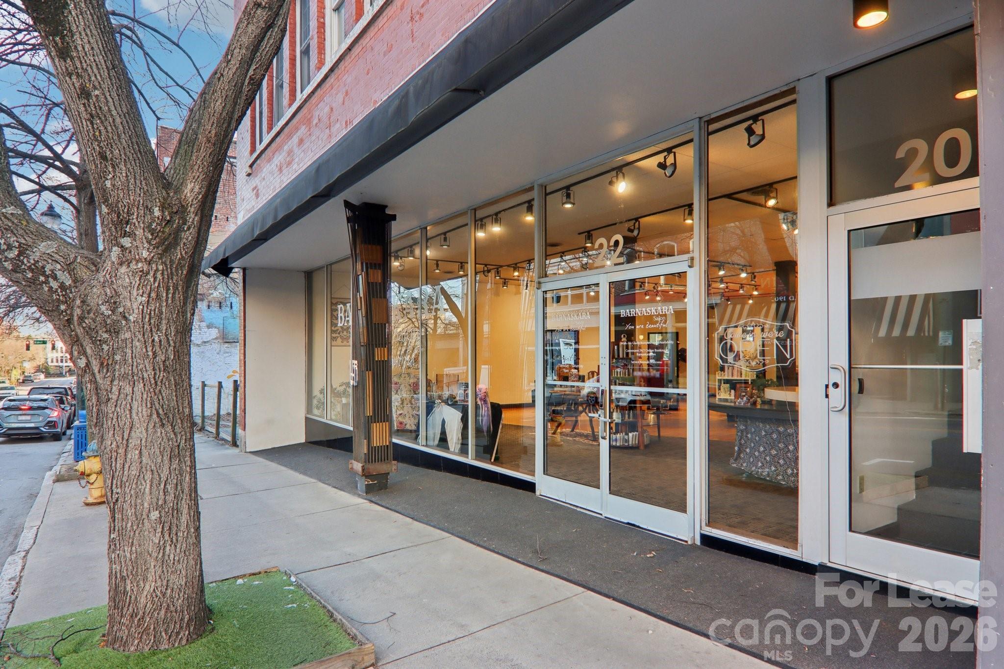 22 Broadway Street 13-14