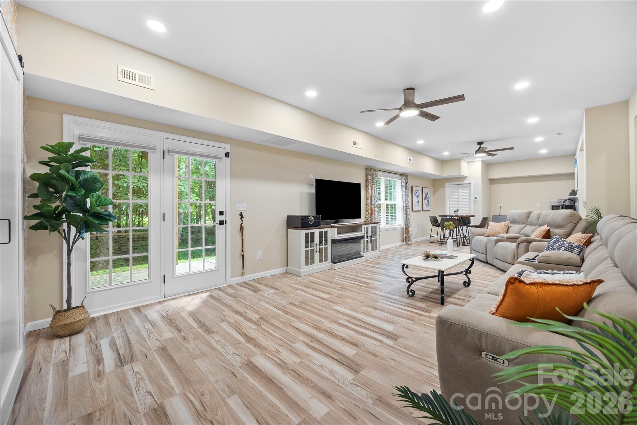 2209 Trading Ford Drive
