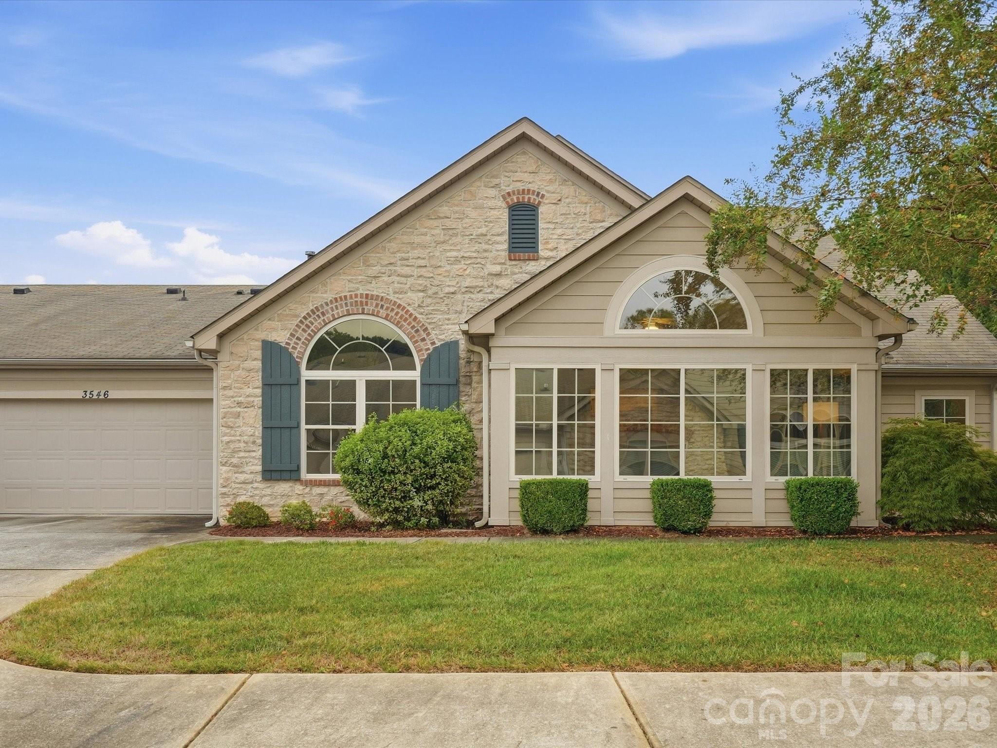 3546 S Bank Court