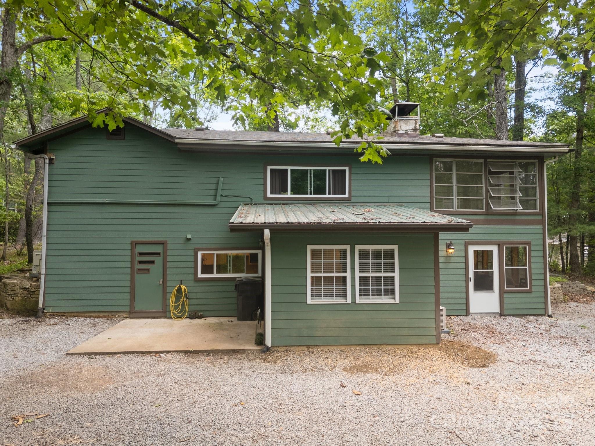 10 Lakemont Cottage Trail