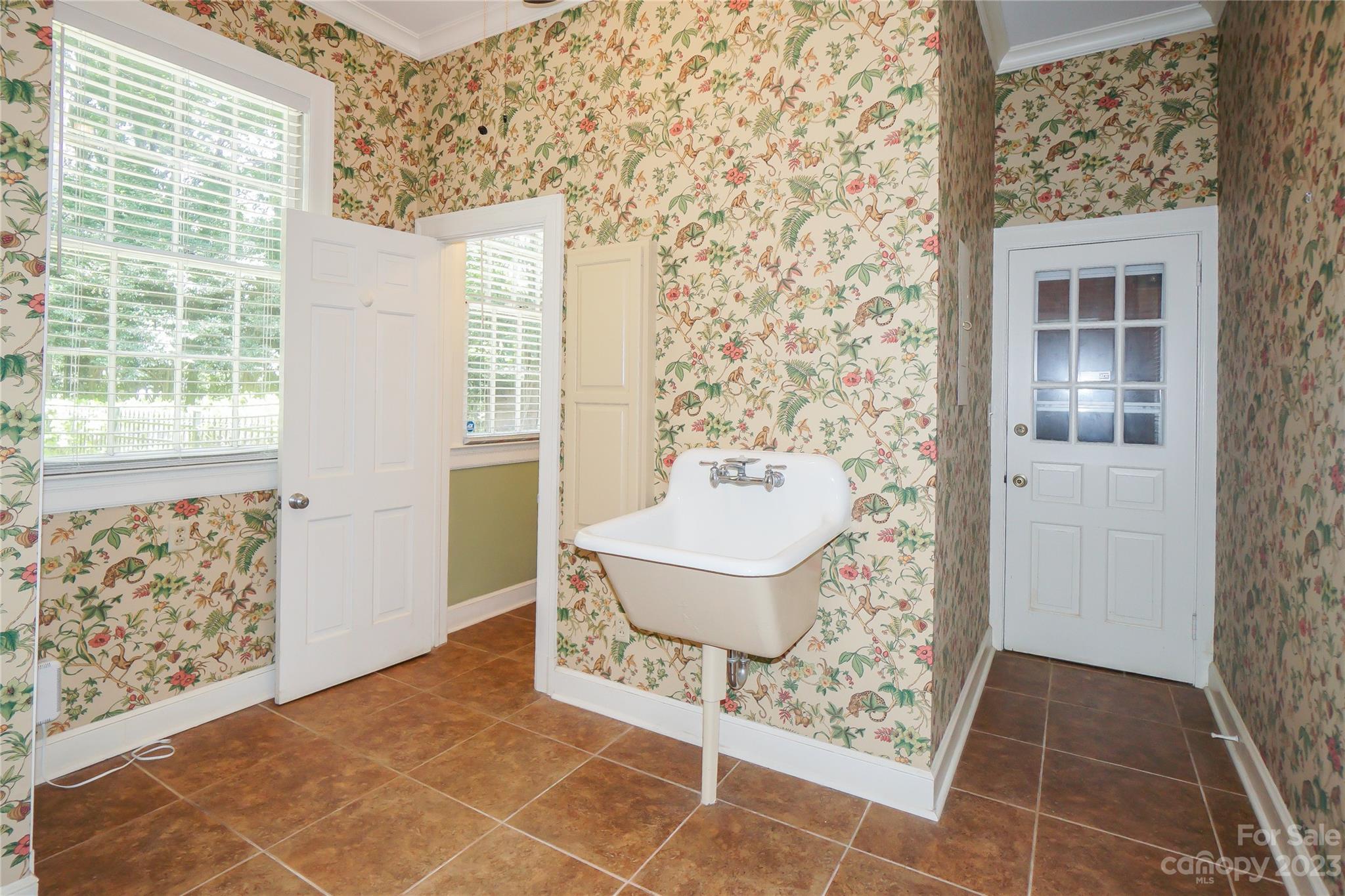 Forest Hill - Residential