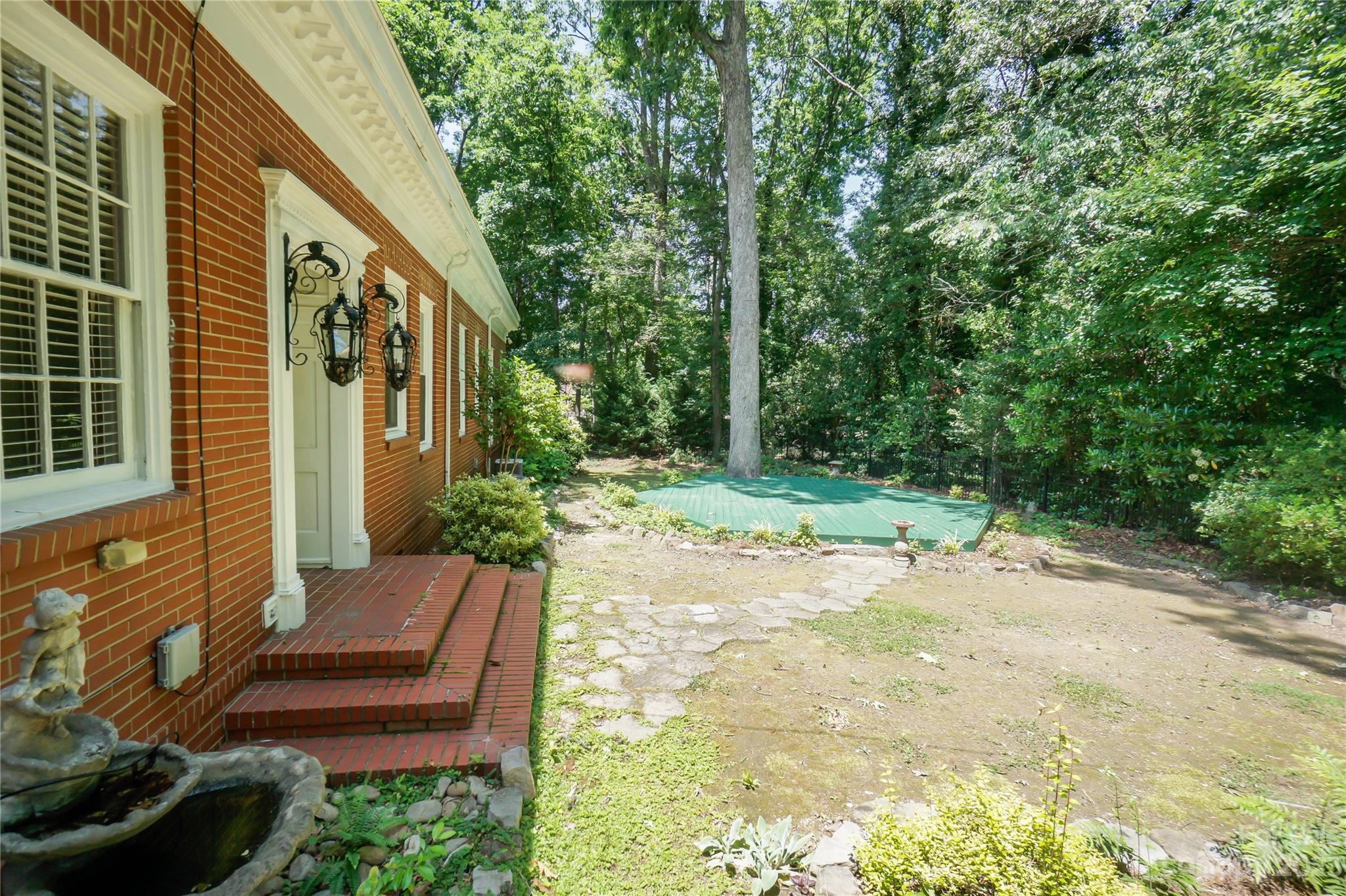 Forest Hill - Residential