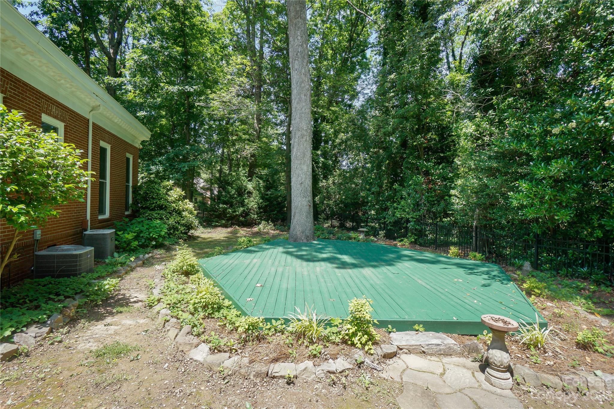 Forest Hill - Residential