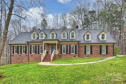 Photo for 2305 Beechwood Drive