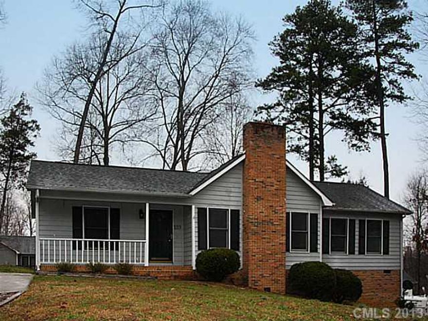 Great 3BR/2BA ranch home in great location.