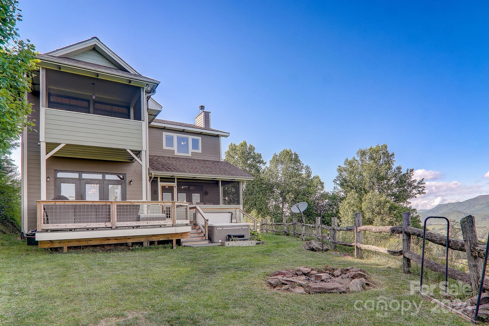 Hawk Mountain - Residential