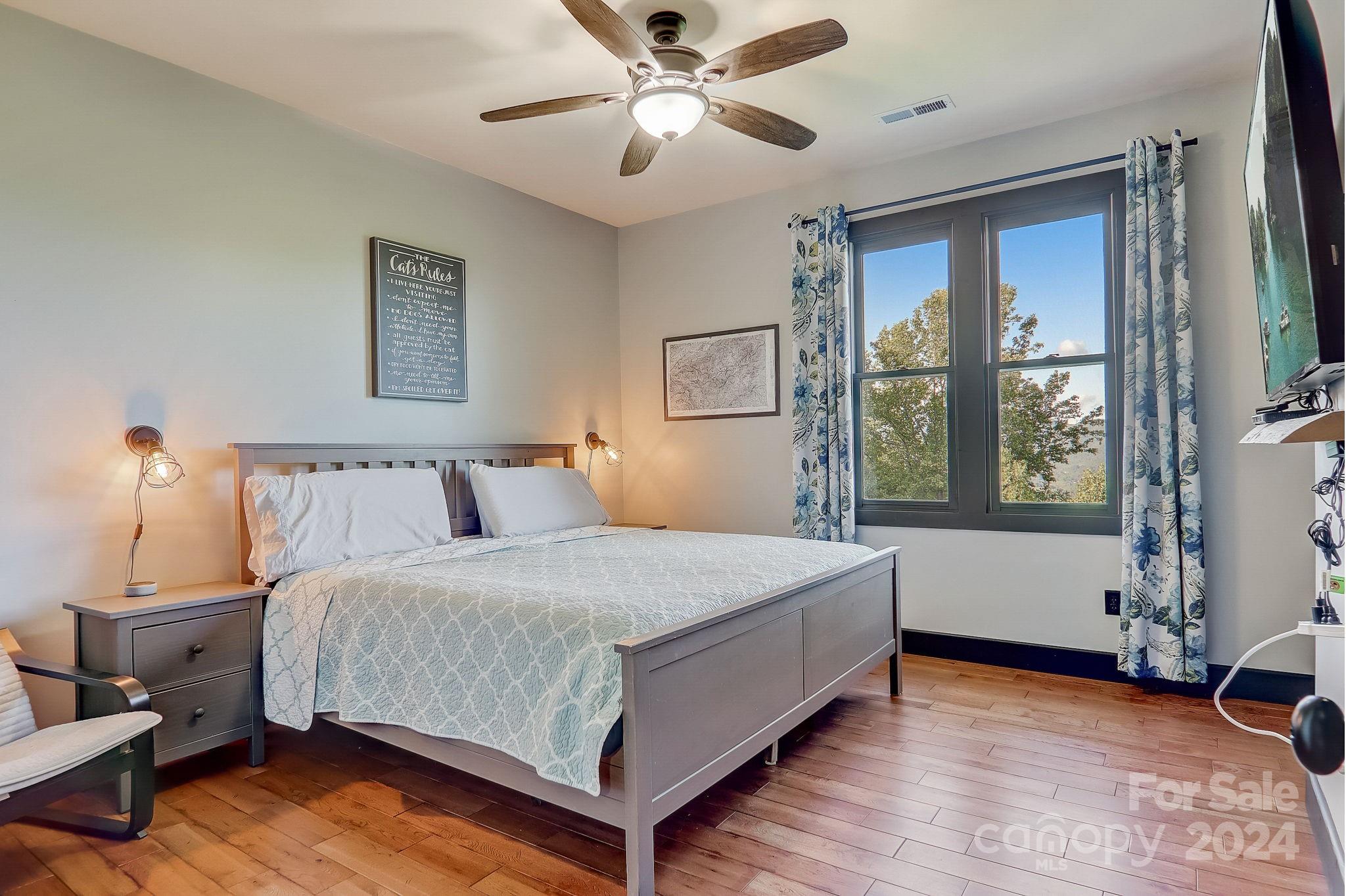 Hawk Mountain - Residential