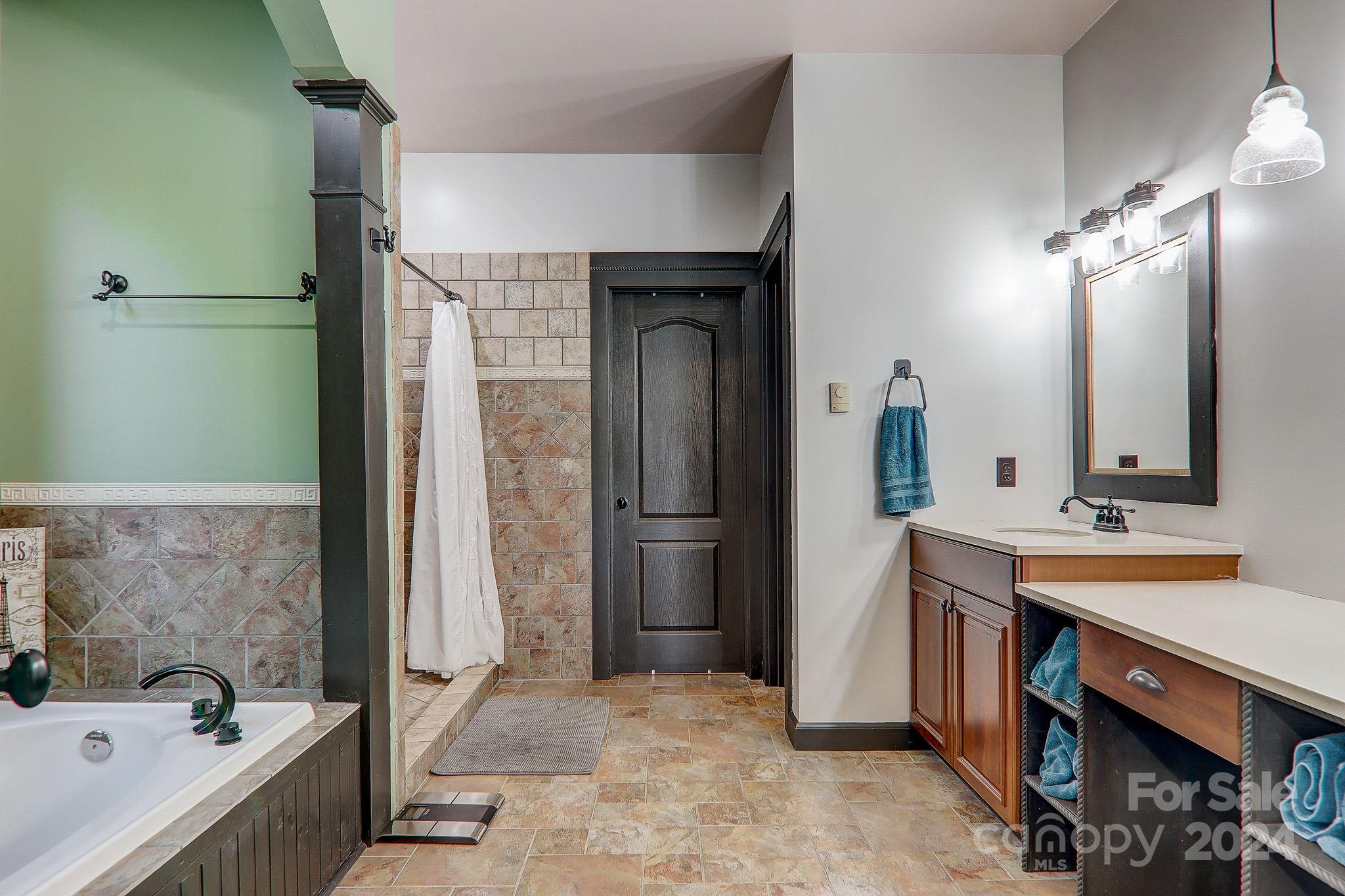 Hawk Mountain - Residential