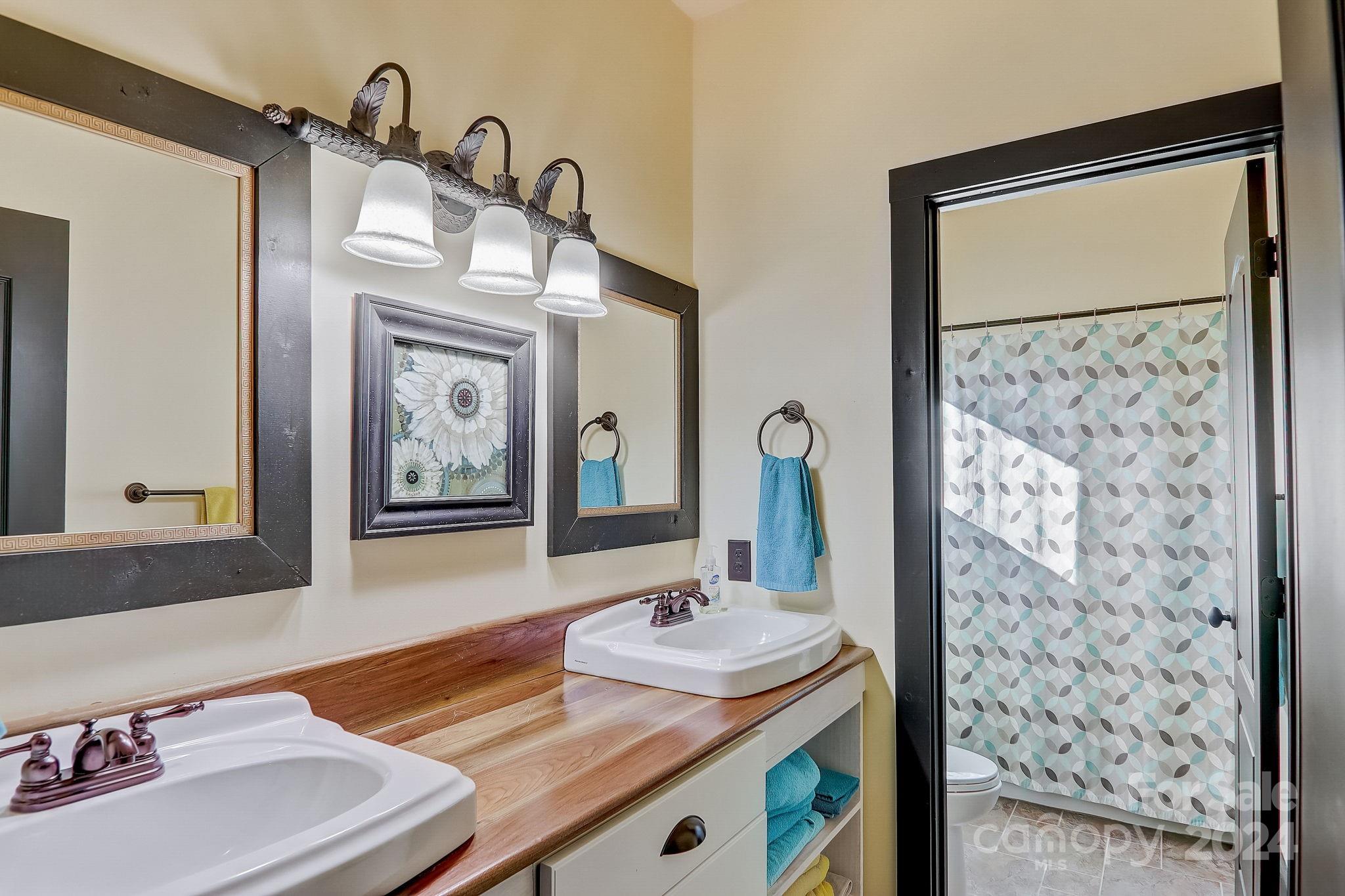 Hawk Mountain - Residential