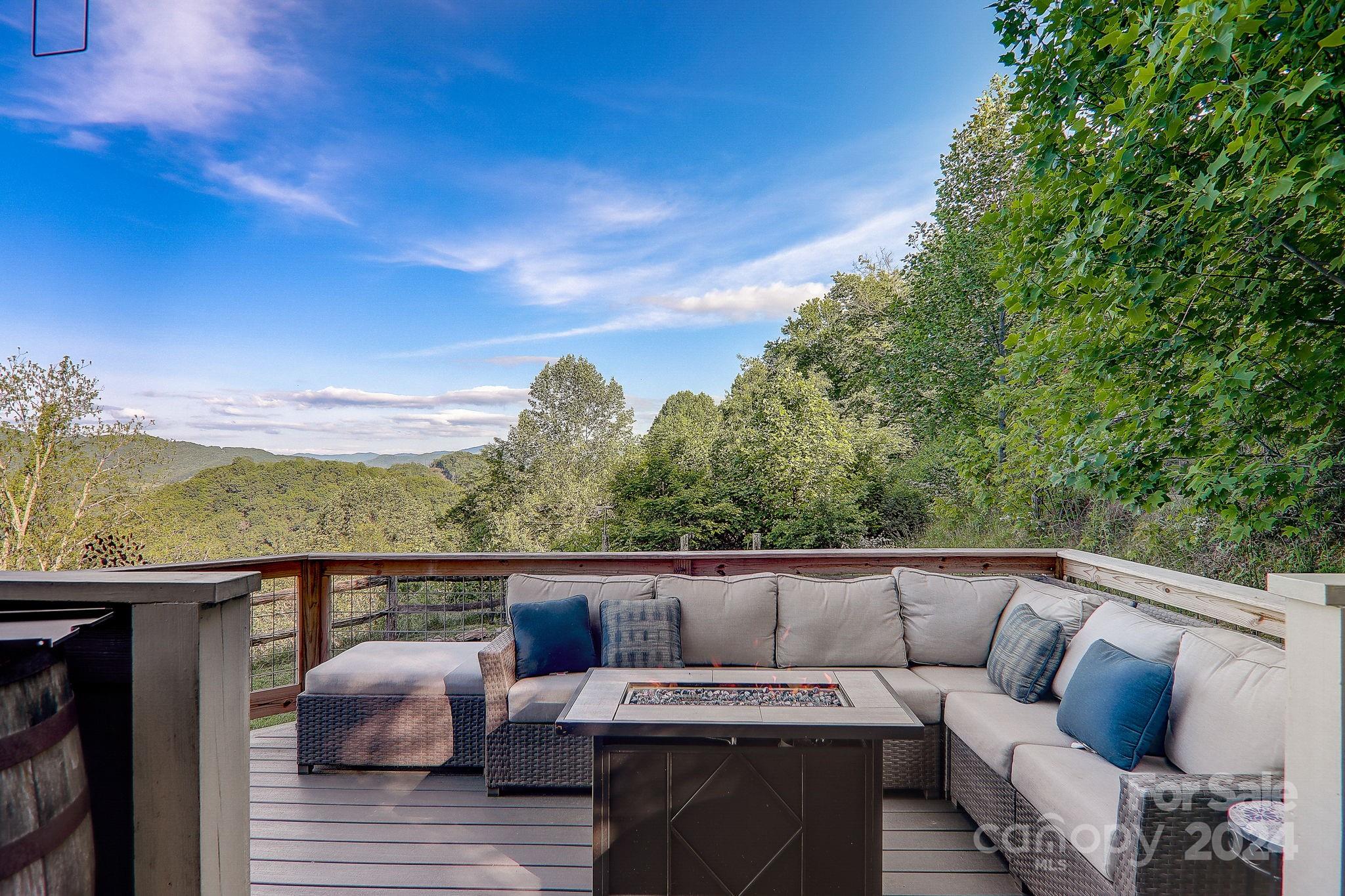 Hawk Mountain - Residential