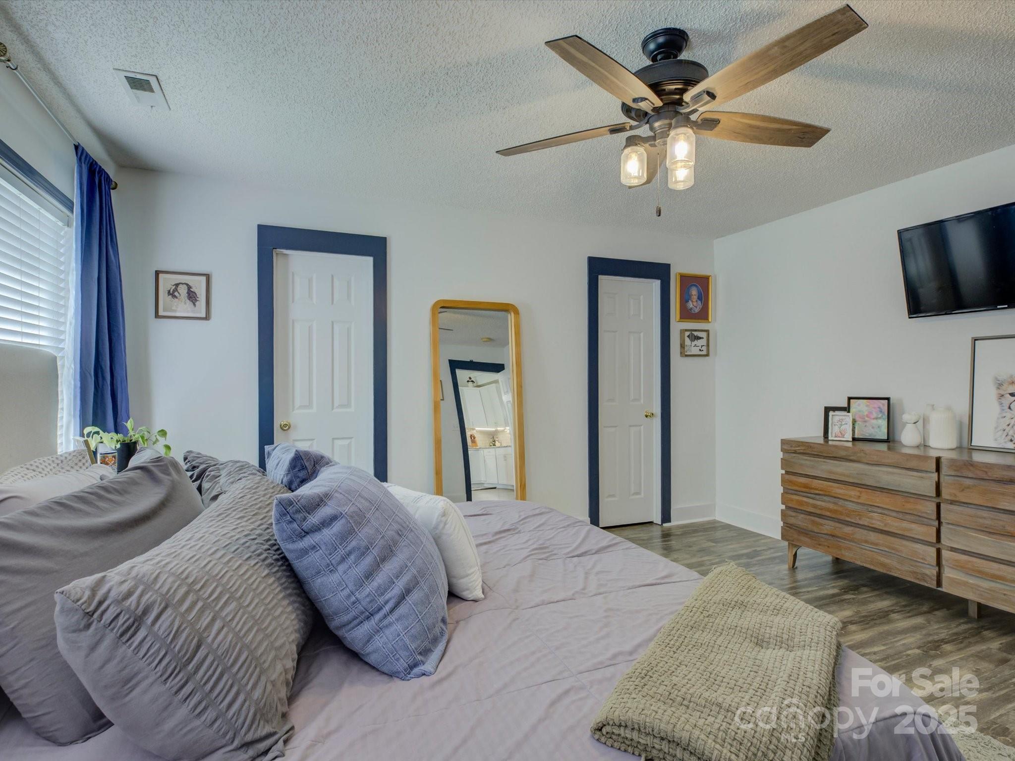 Hallmark Glen - Residential