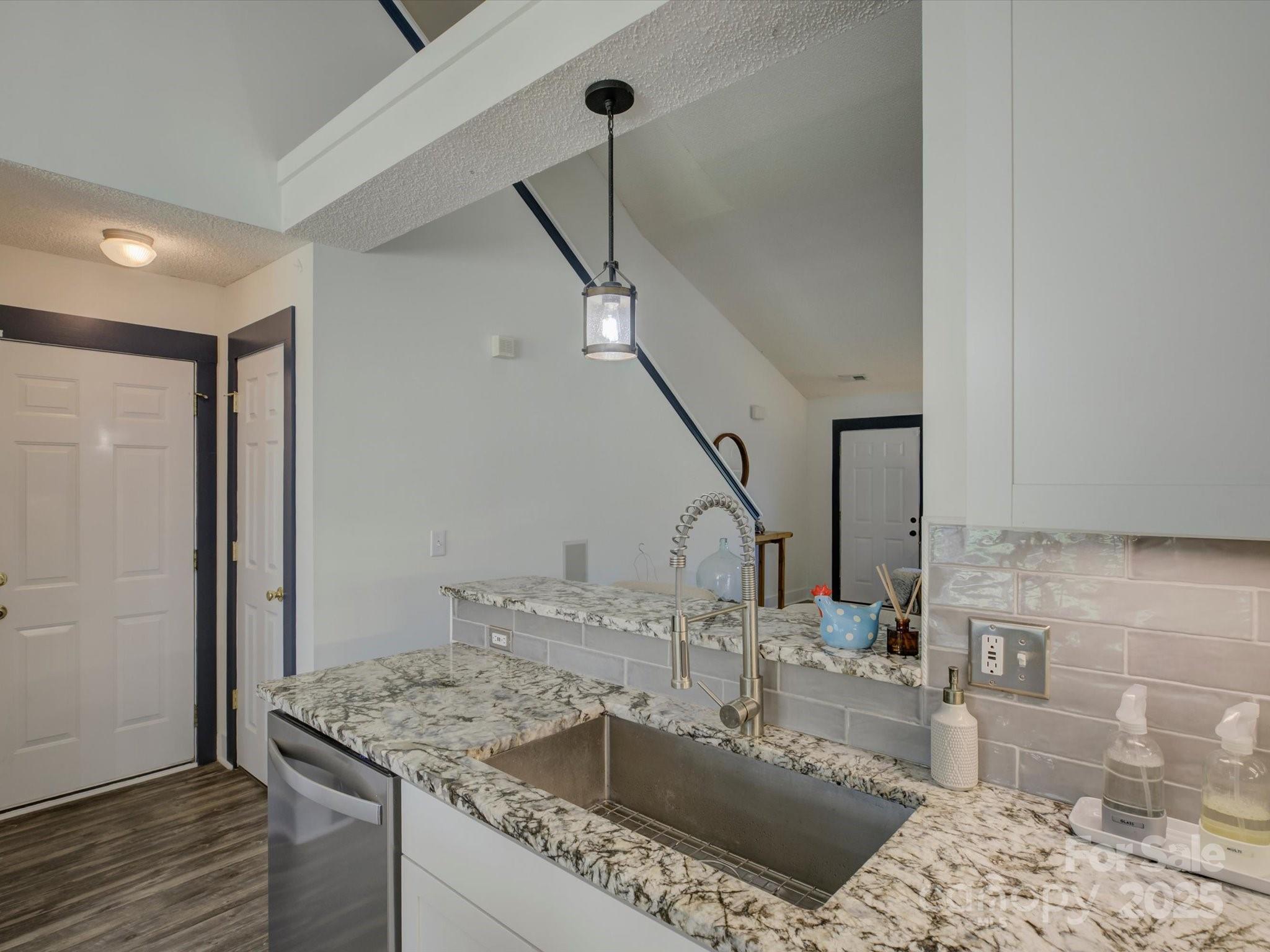 Hallmark Glen - Residential