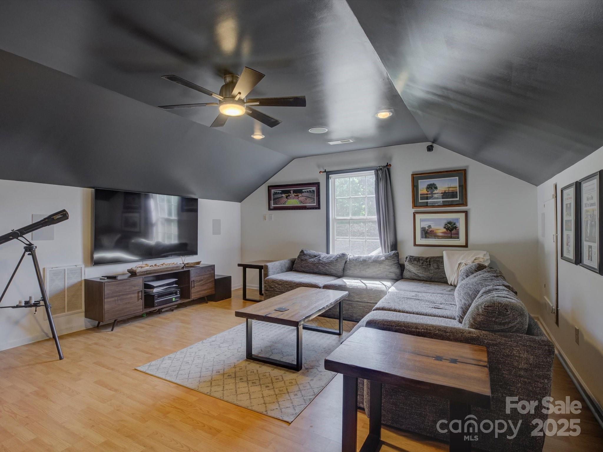 Hallmark Glen - Residential