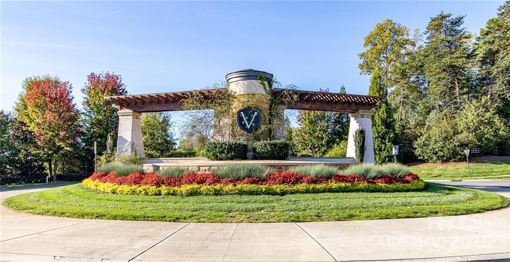 The Vineyards on Lake Wylie - Residential