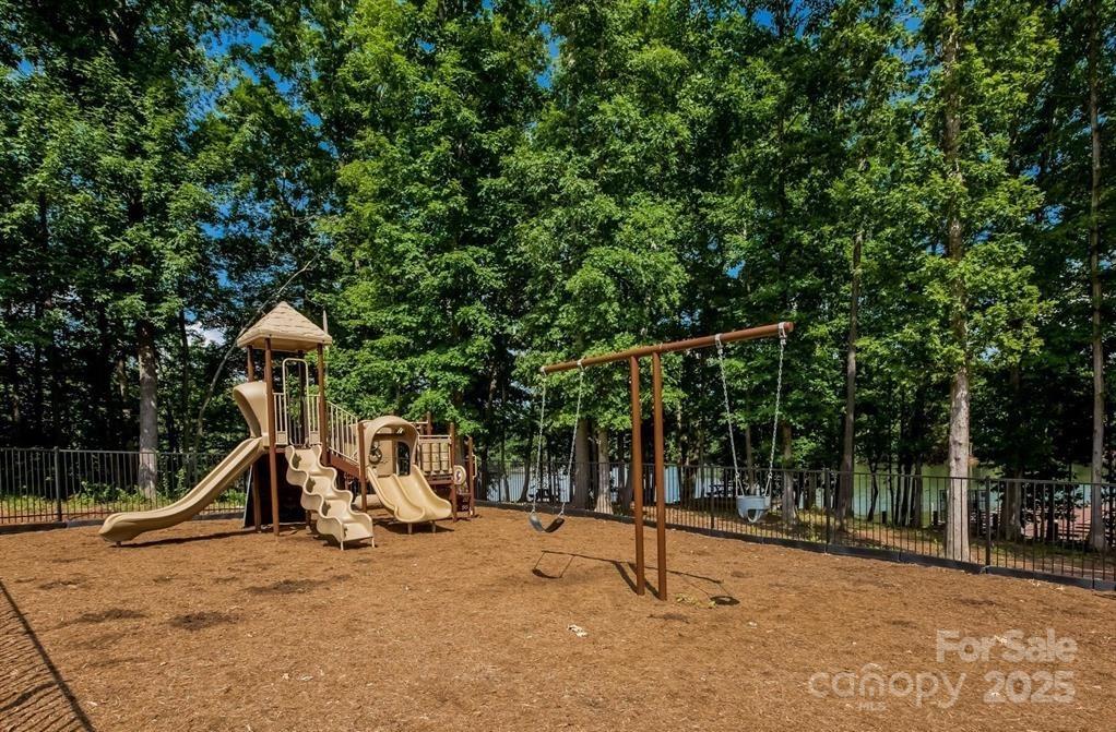 The Vineyards on Lake Wylie - Residential