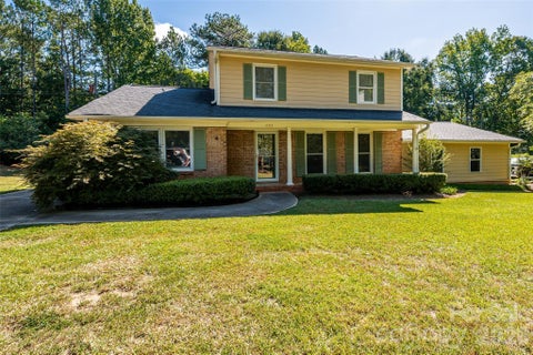 Photo of 621 S Jackson Avenue, Waxhaw, NC 28173 (MLS # 4422463)