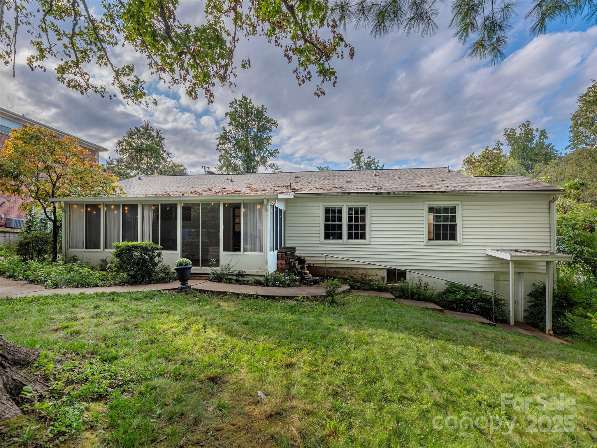 3 Forestdale Drive