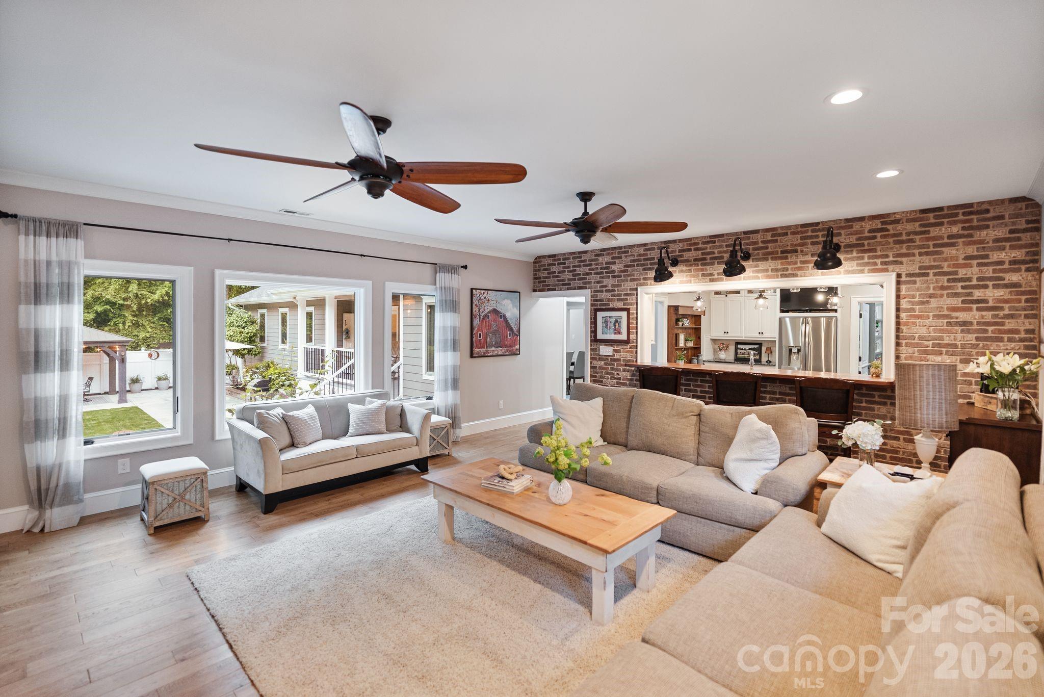 Twinn Coves on Morrison - Residential