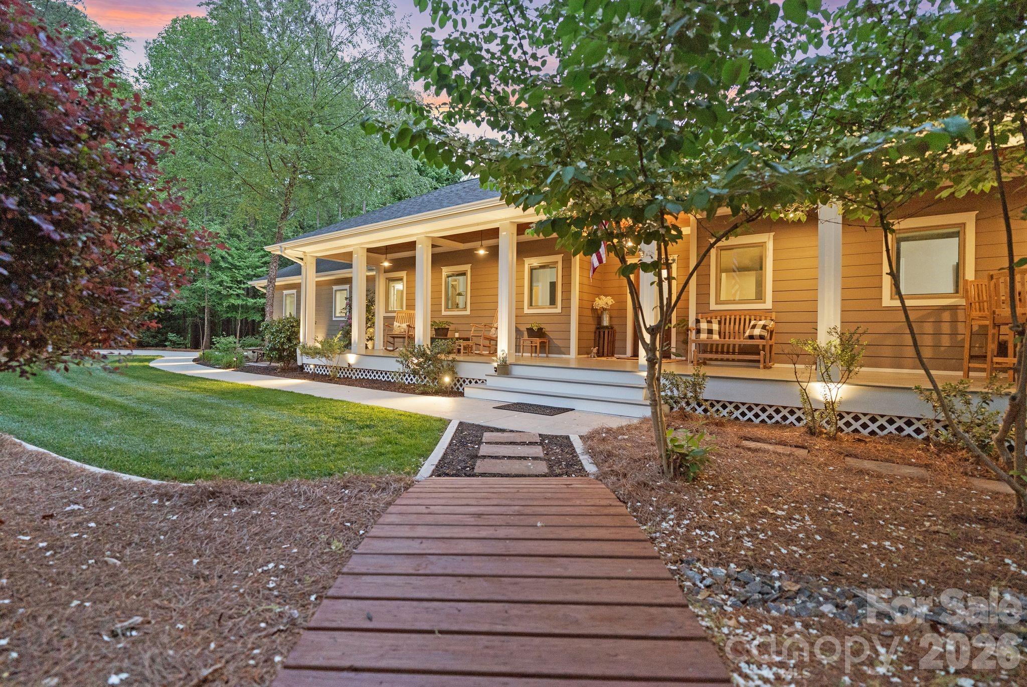 Twinn Coves on Morrison - Residential
