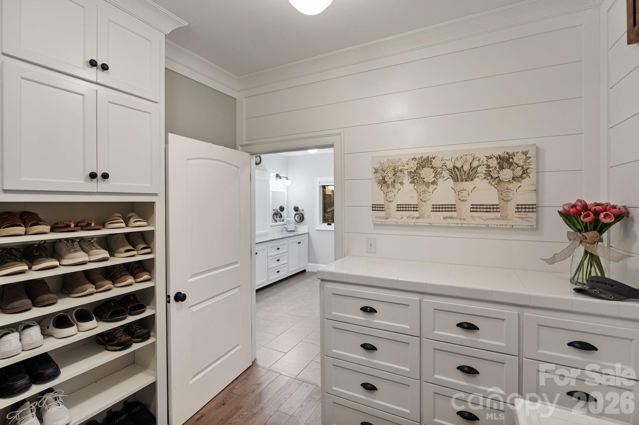 Twinn Coves on Morrison - Residential
