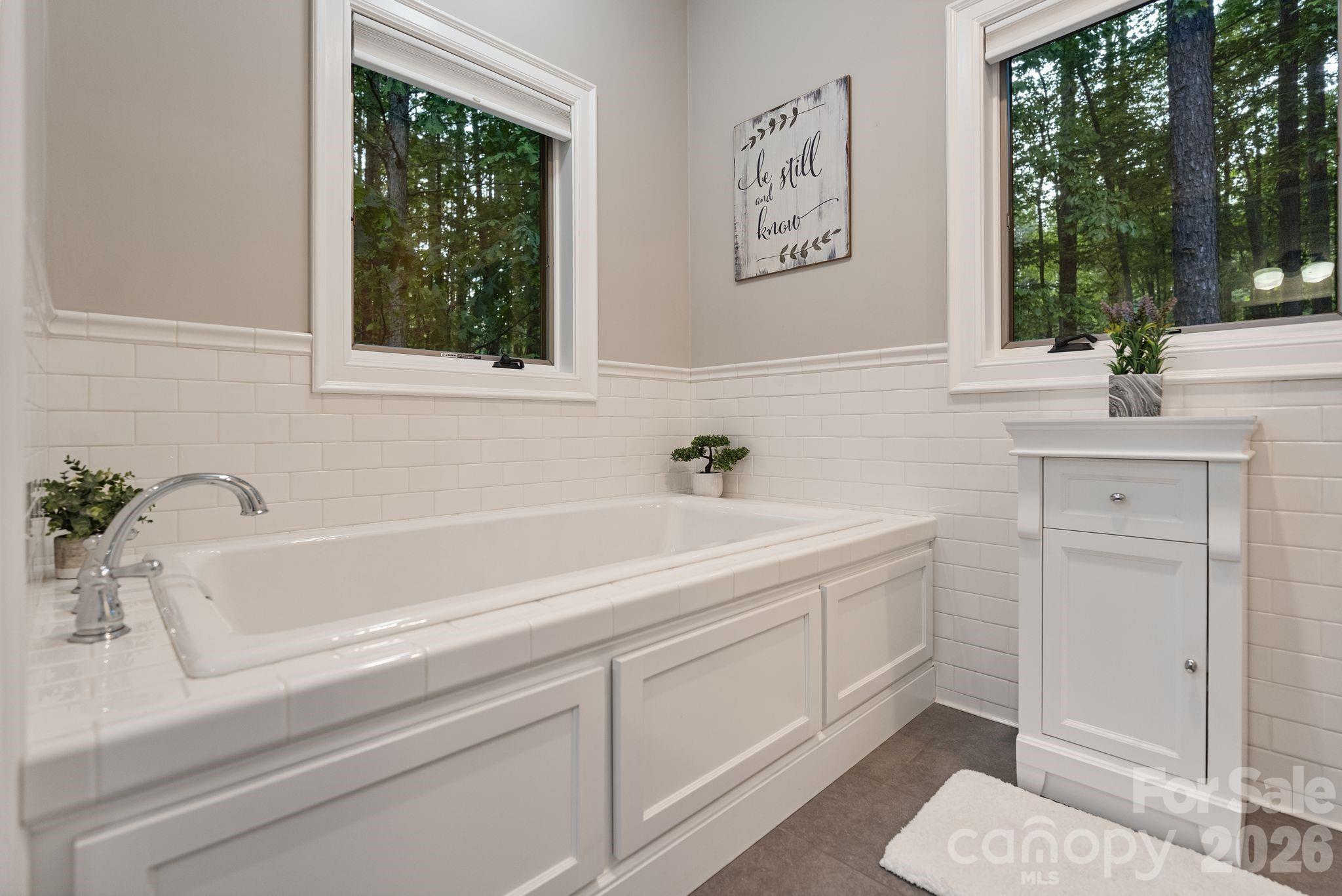 Twinn Coves on Morrison - Residential