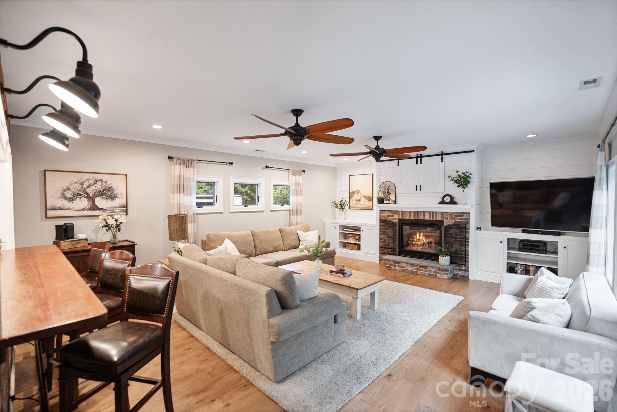 Twinn Coves on Morrison - Residential