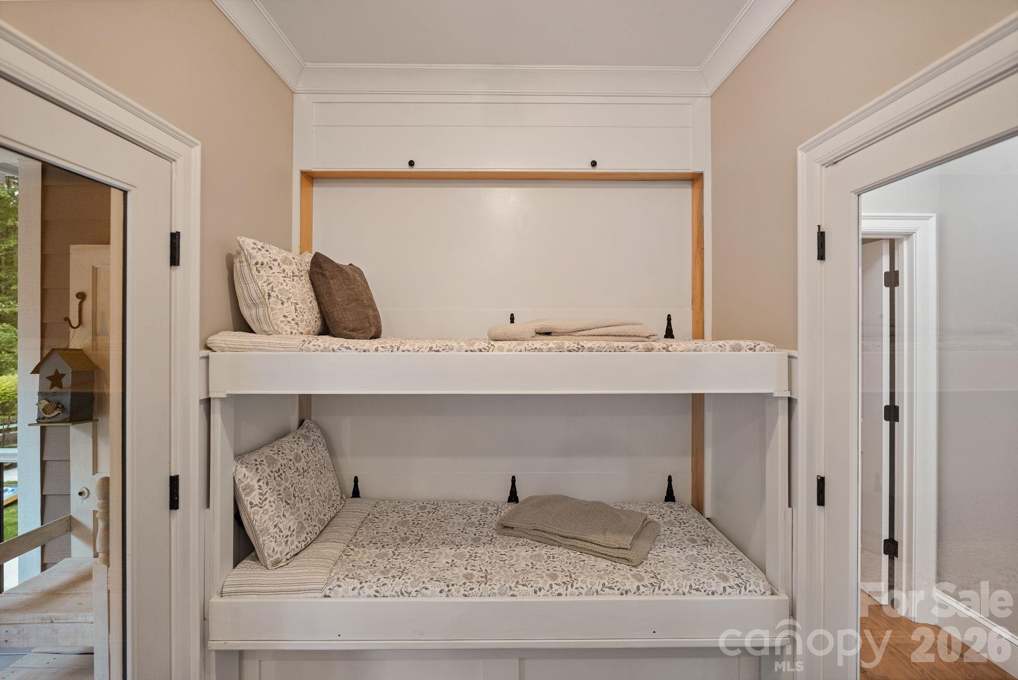 Twinn Coves on Morrison - Residential