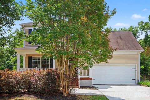 Photo of 15331 Dehavilland Drive, Charlotte, NC 28278 (MLS # 4382294)