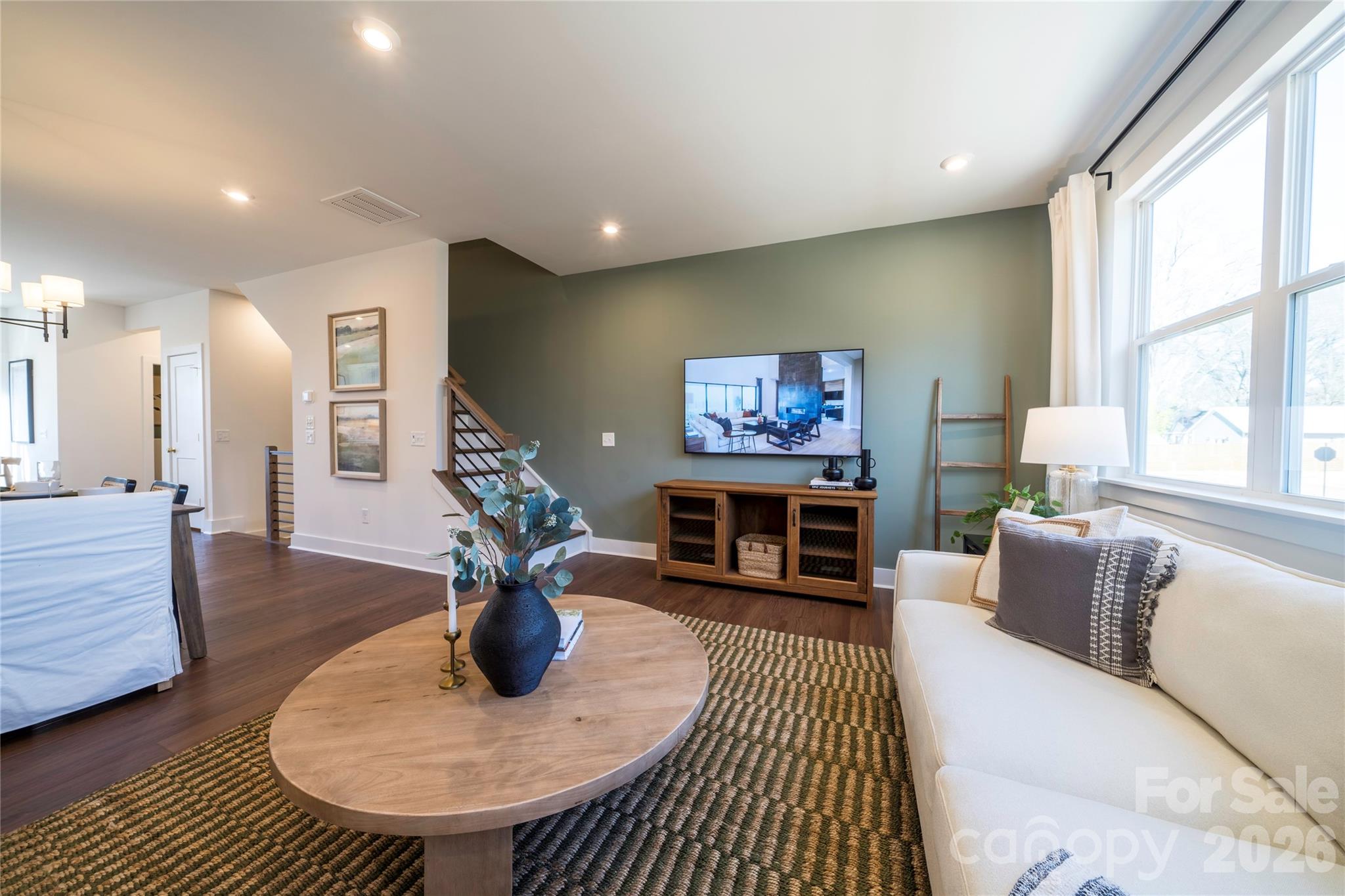 Context at Oakhurst - Residential