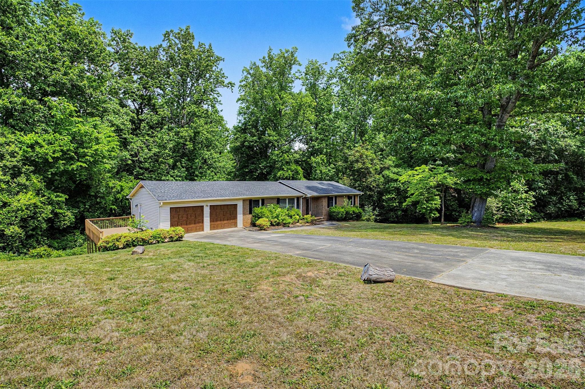 109 James Drive