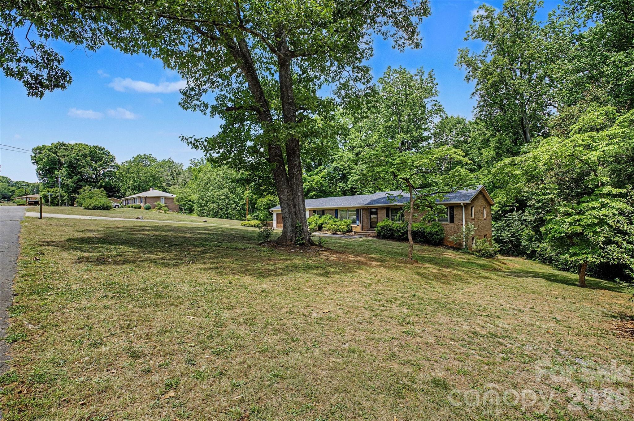 109 James Drive