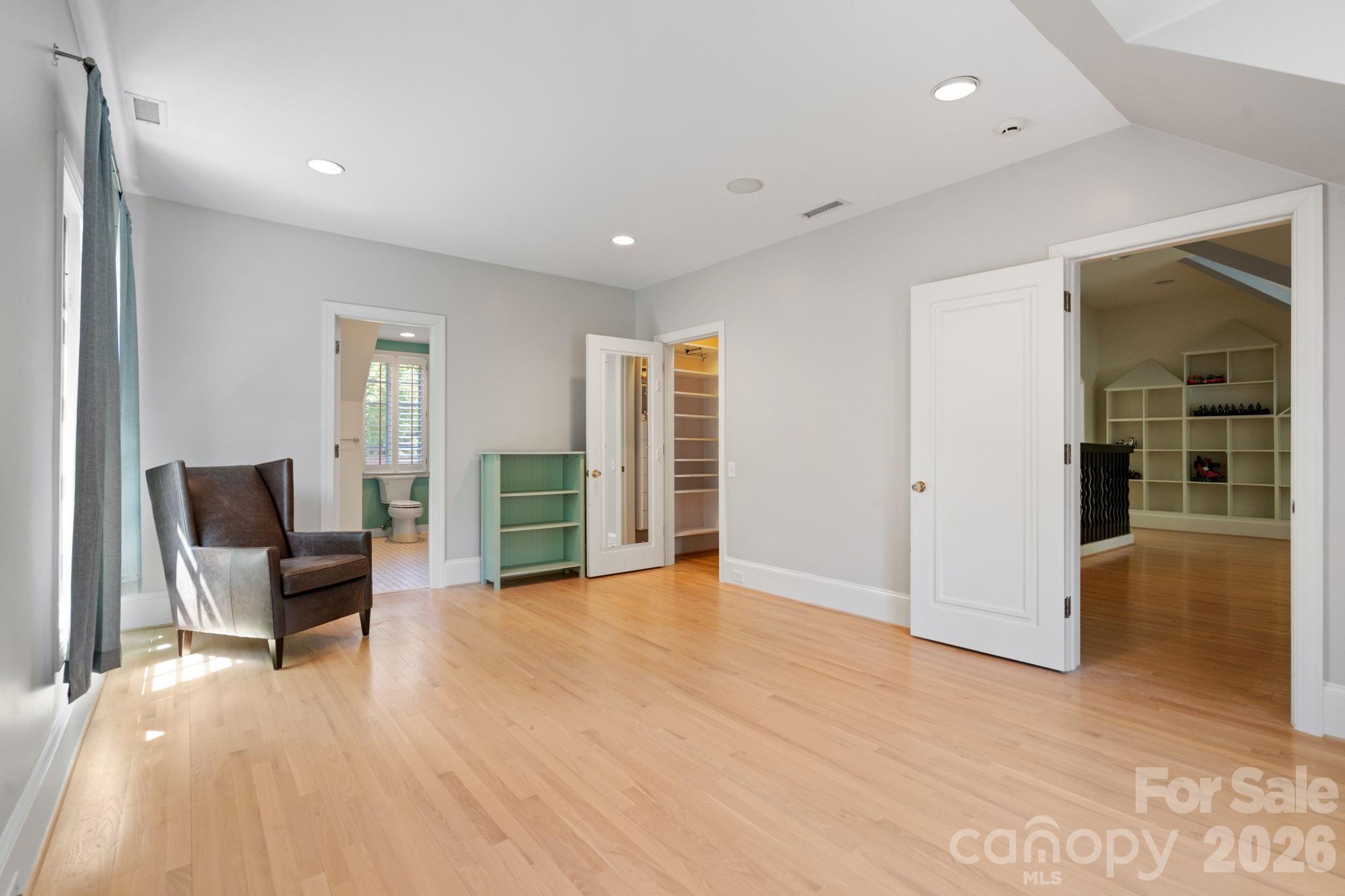 Country Club Heights - Residential