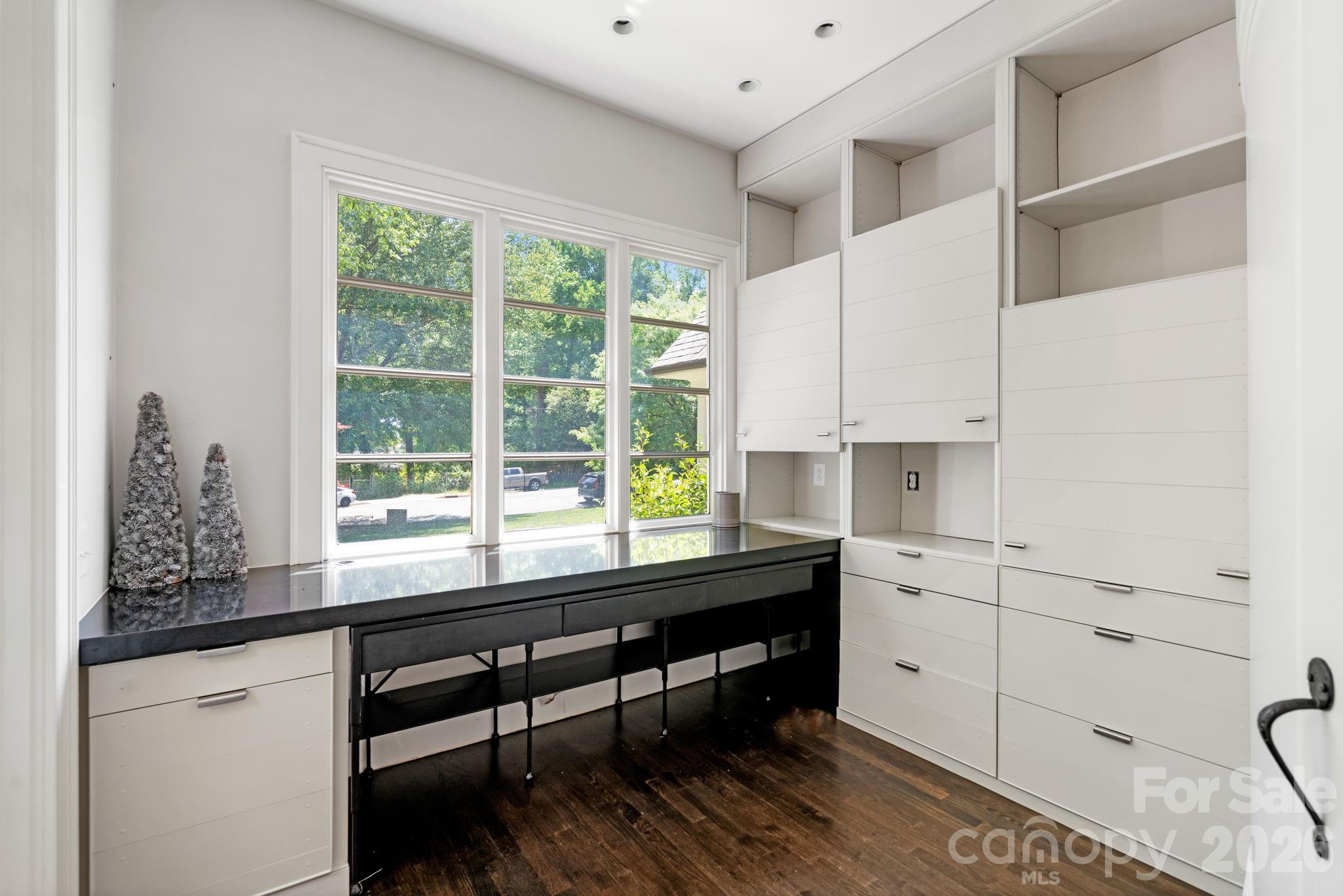 Country Club Heights - Residential