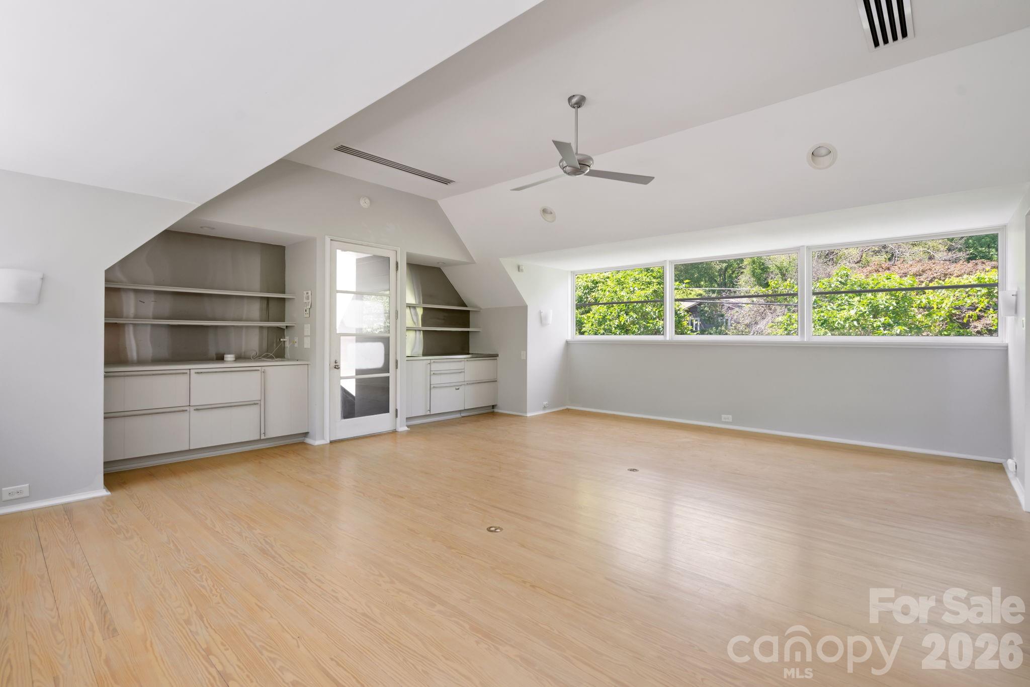 Country Club Heights - Residential