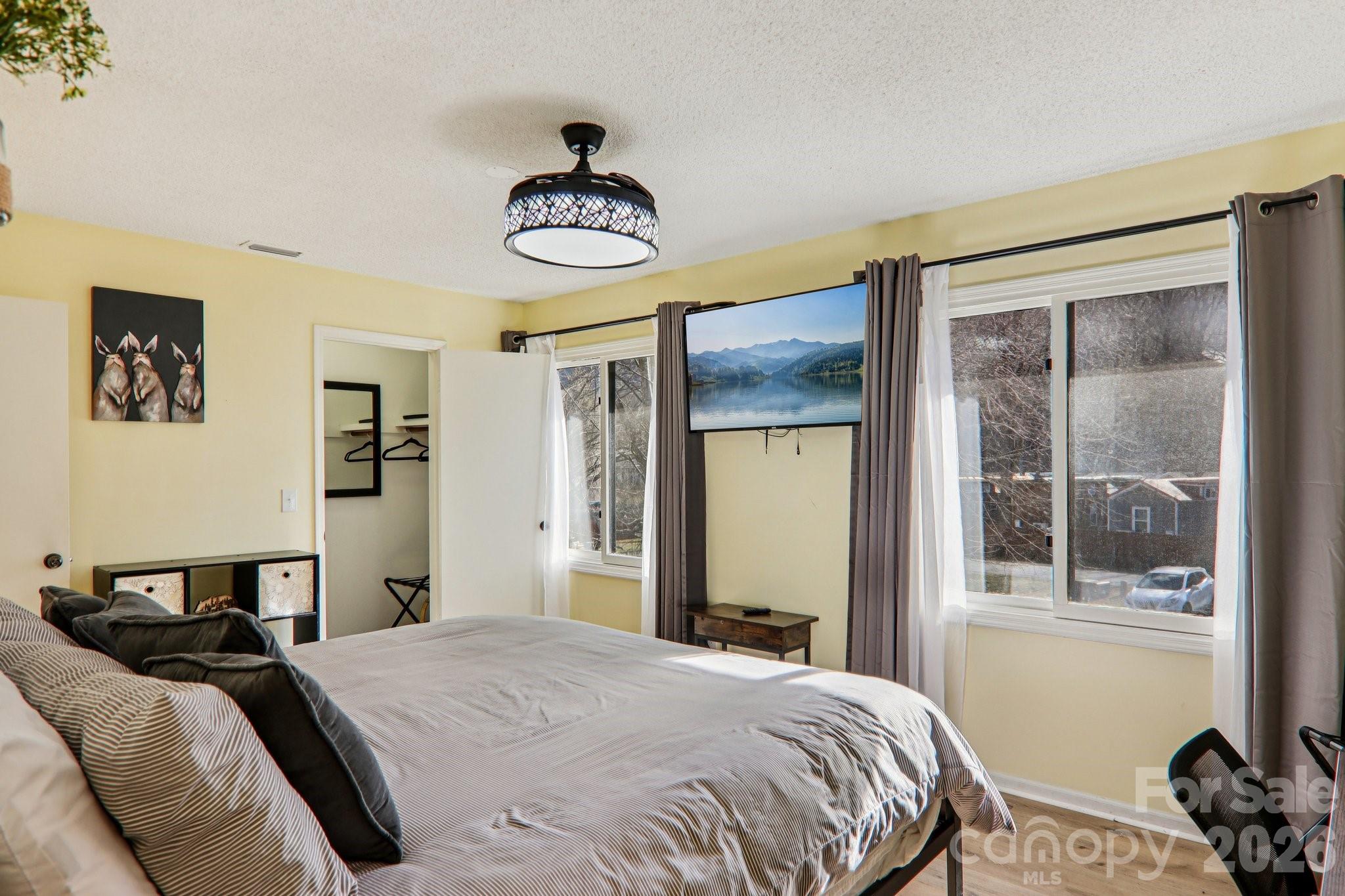 Riverside Valley Villas - Residential