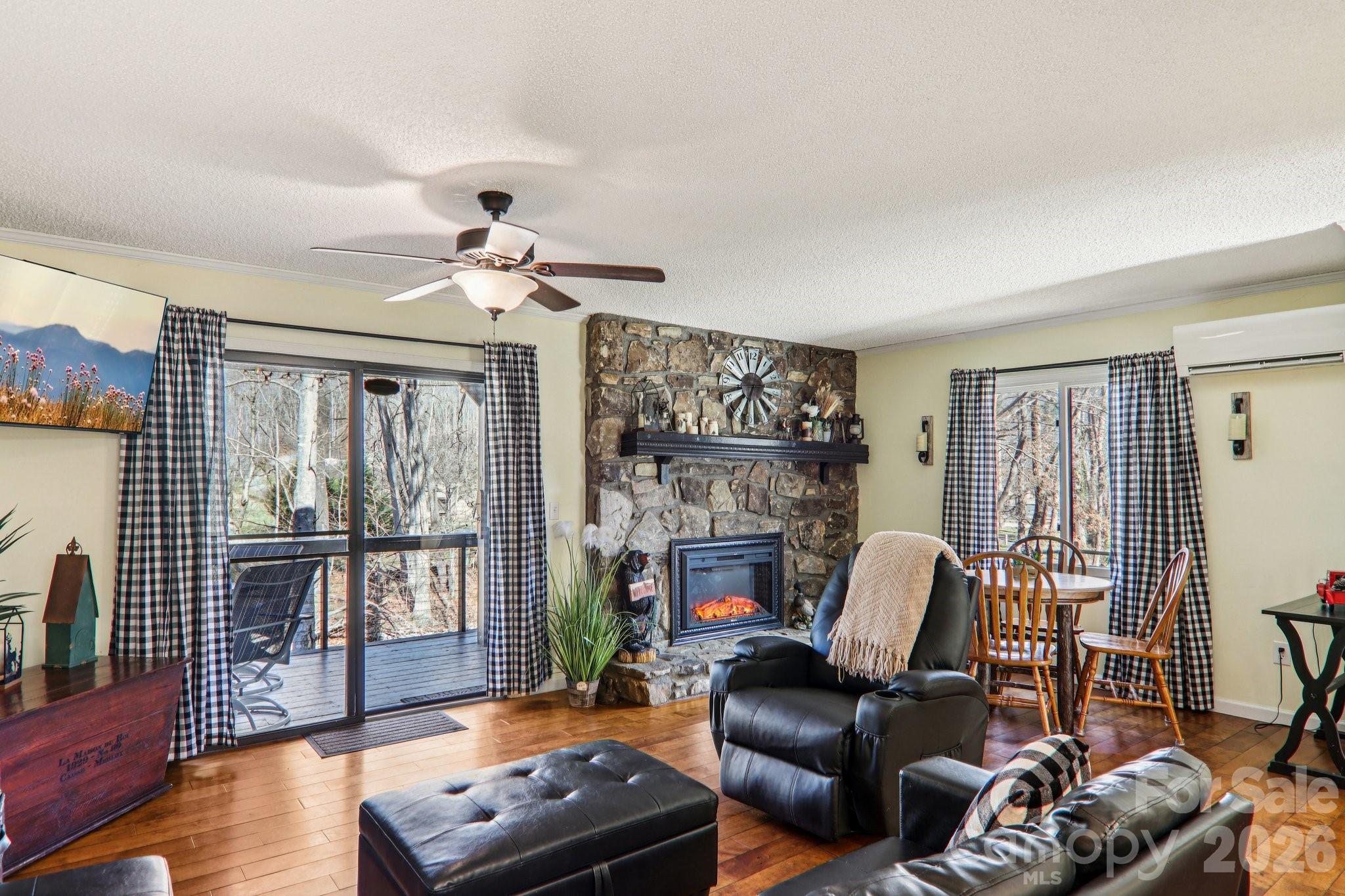 Riverside Valley Villas - Residential