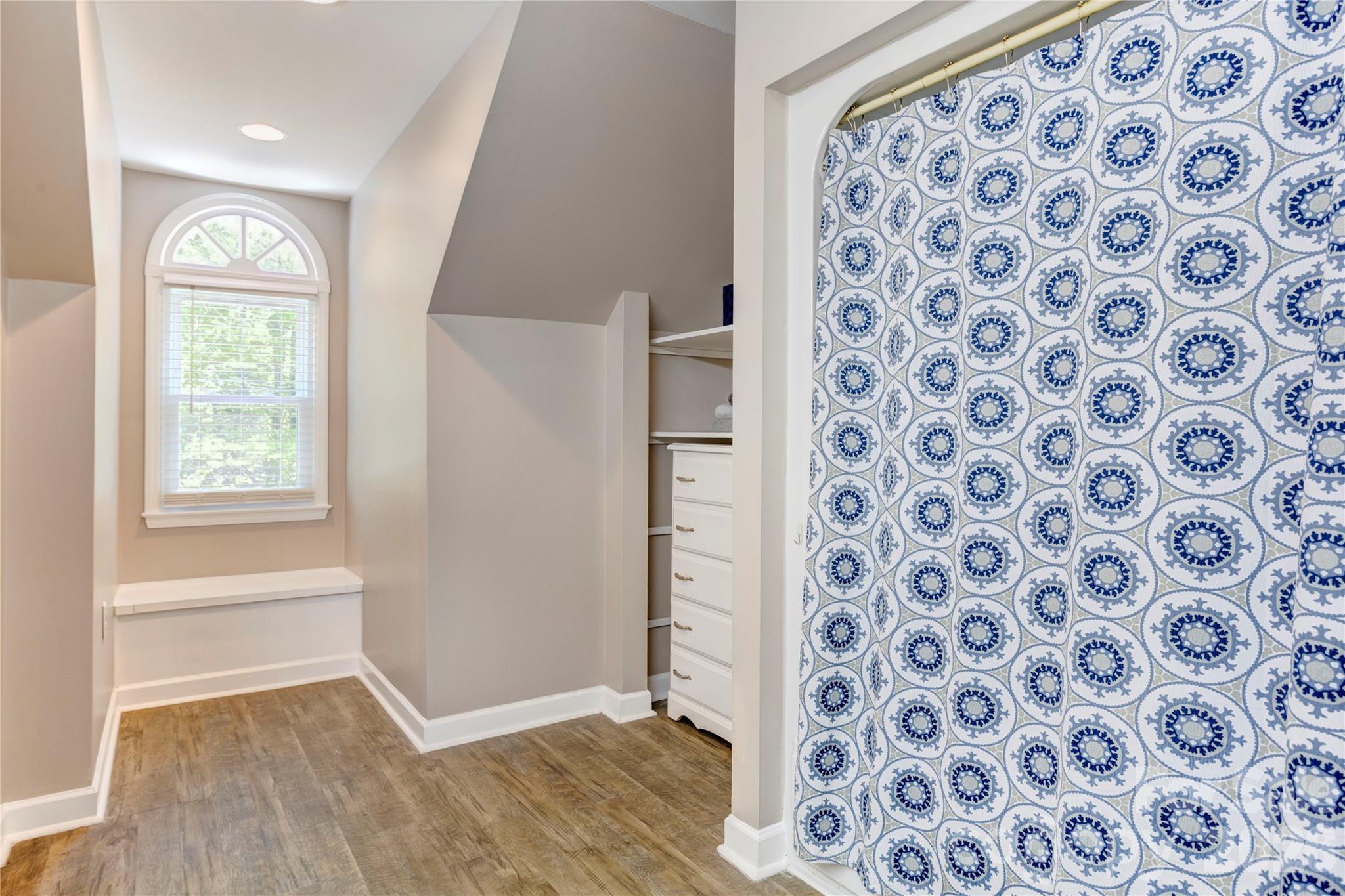 Sleepy Hollow - Residential