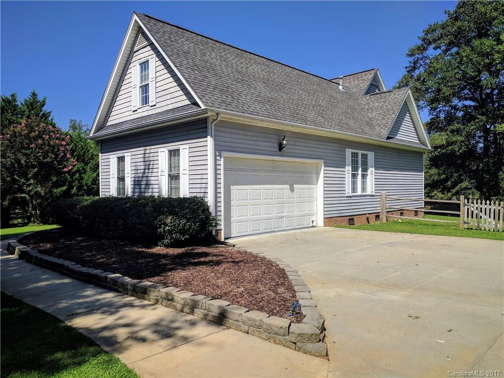 The Lakes At Derby Downs - Residential