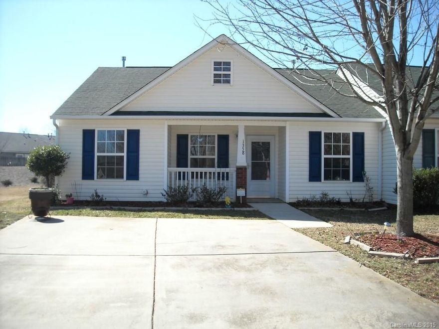 Great 3 bedroom 2 bath home in quiet neighborhood! Open floor plan with vaulted ceilings. Split bedroom plan. Private master suite. Open and airy with lots of light. Freshly painted and move-in ready. Covered back porch. Award winning Fort Mill Schools! Close to shopping. A must see!!