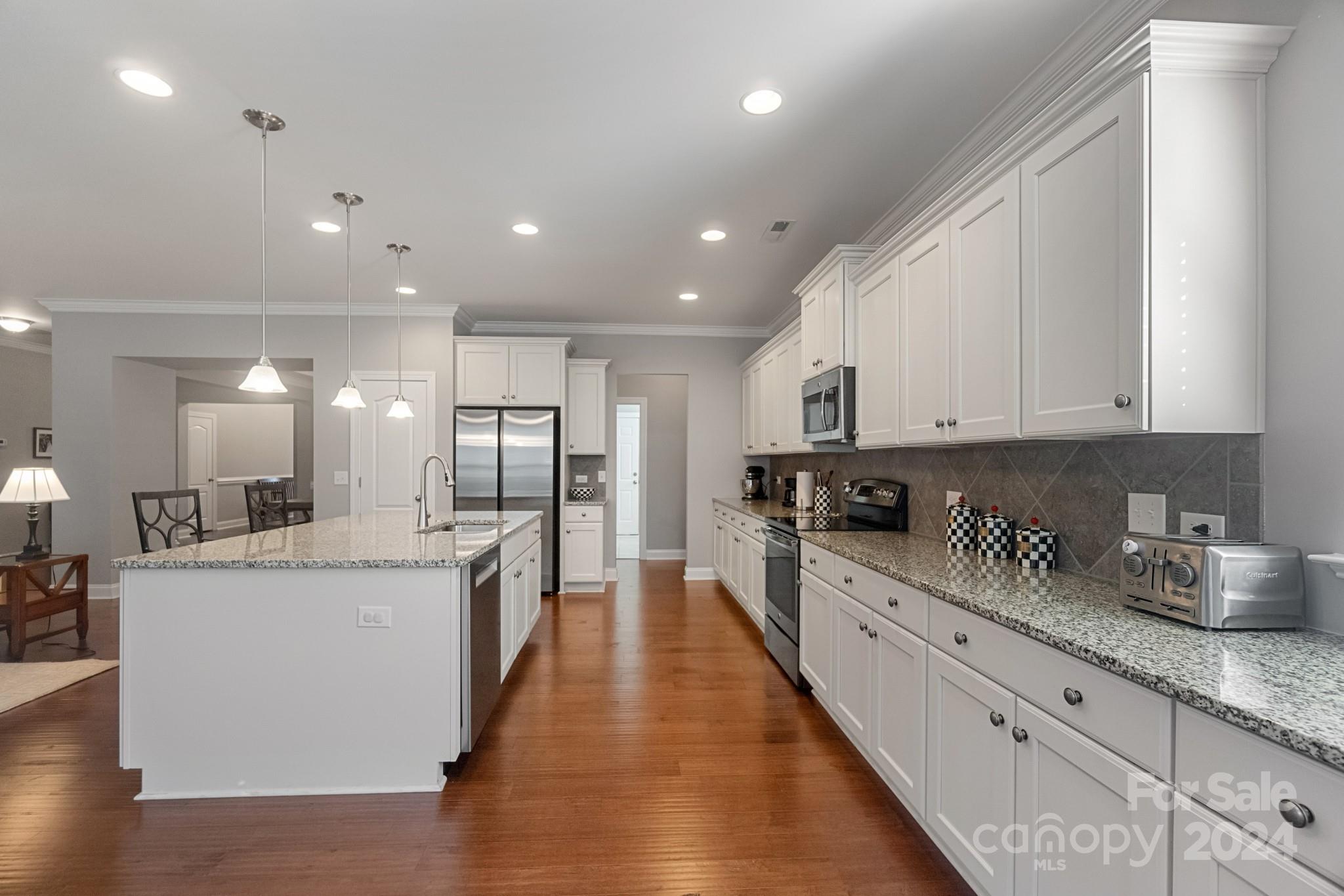 Hawks Creek - Residential