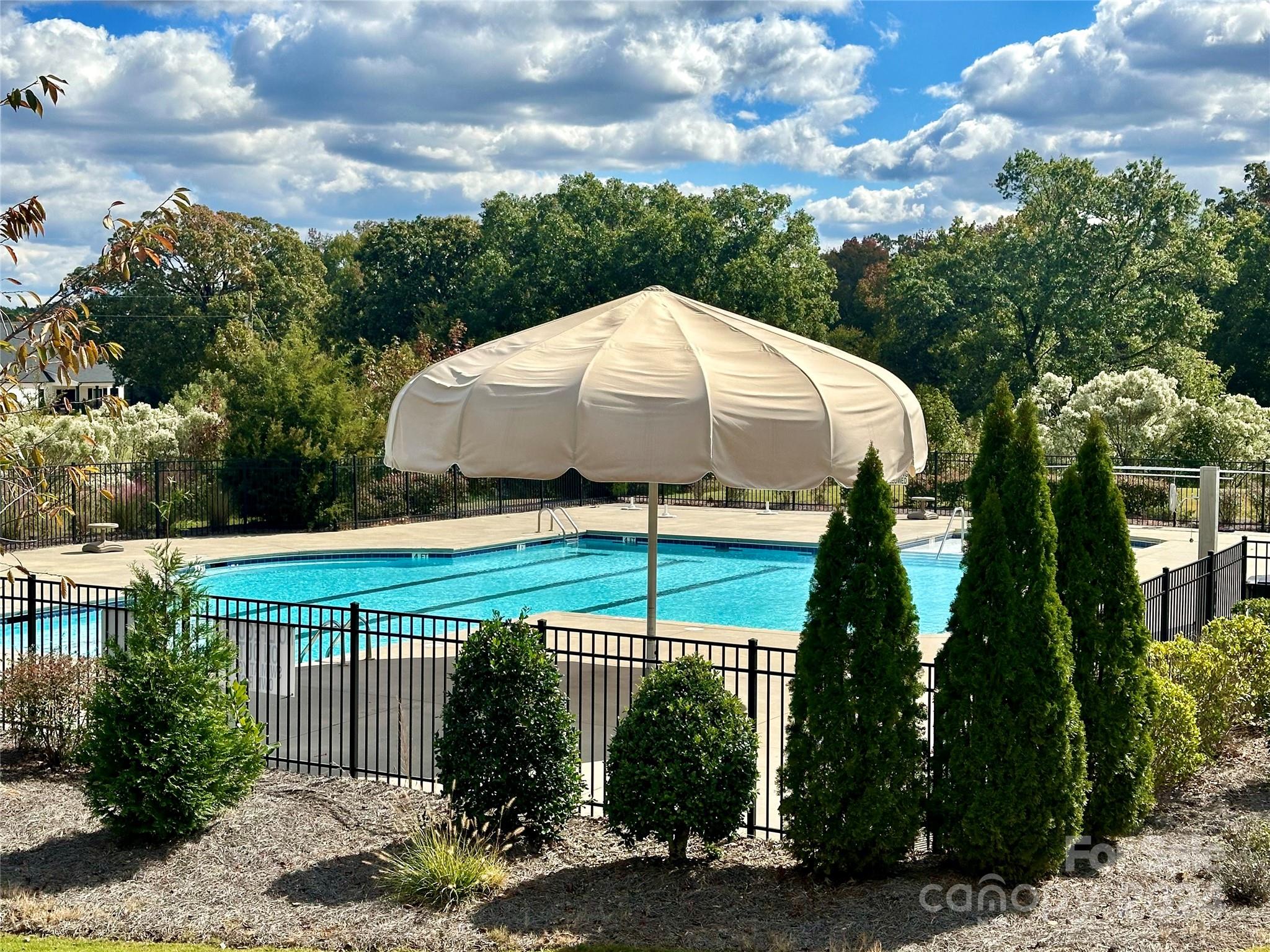 Hawks Creek - Residential