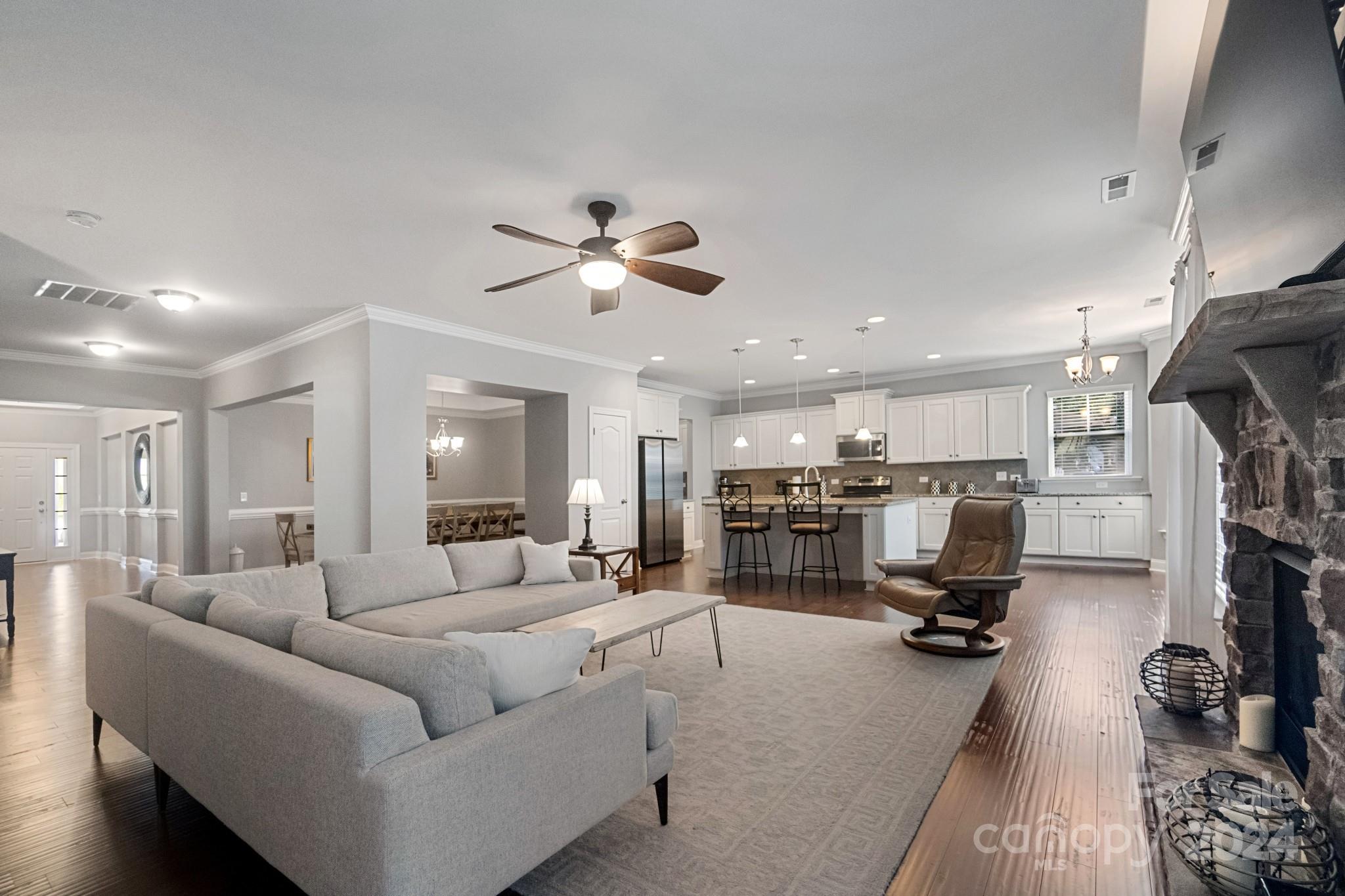 Hawks Creek - Residential