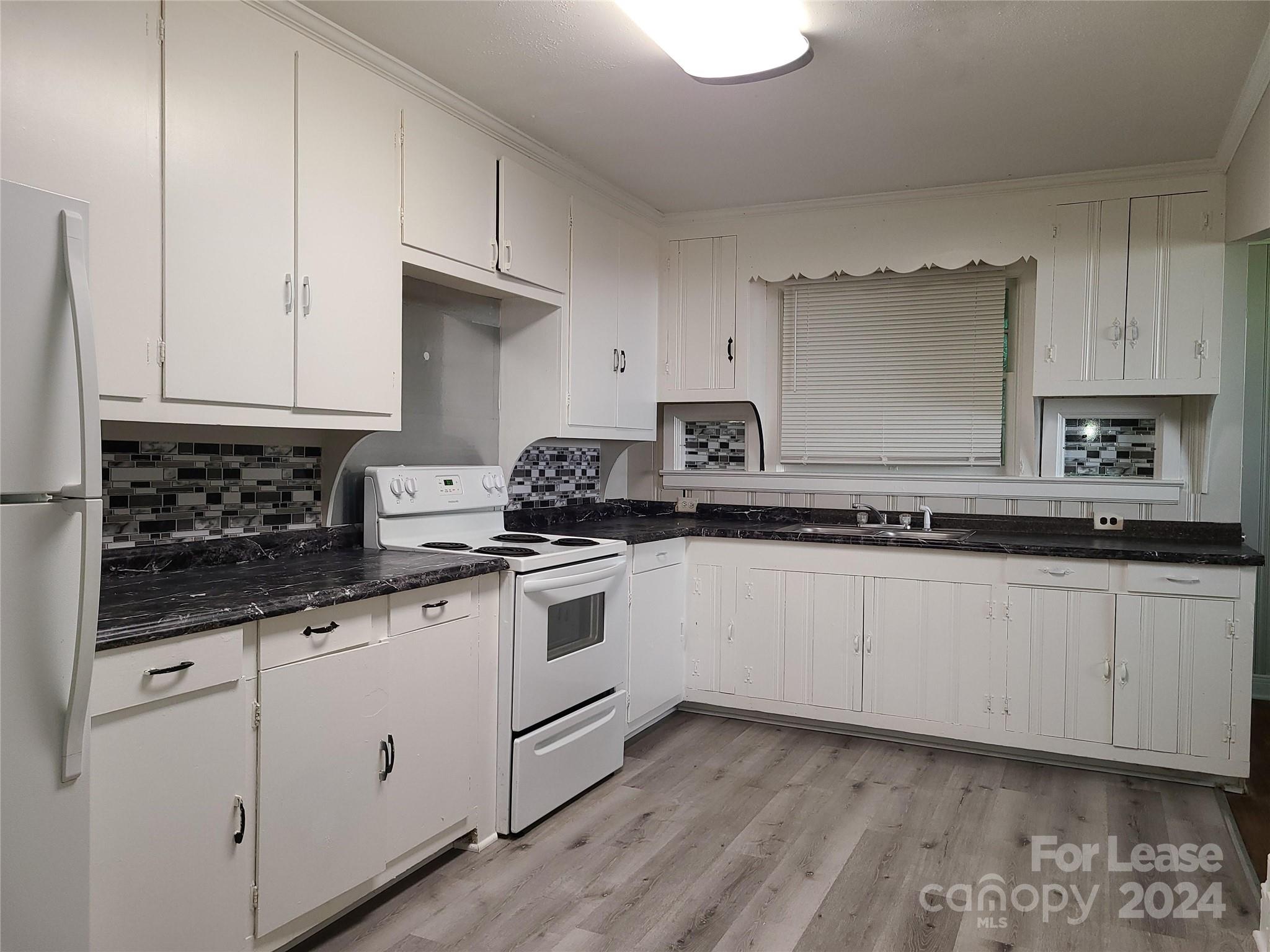 Unknown - Residential Lease