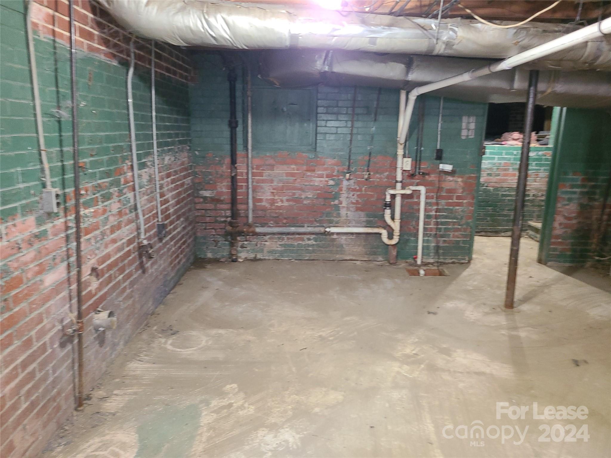 Unknown - Residential Lease