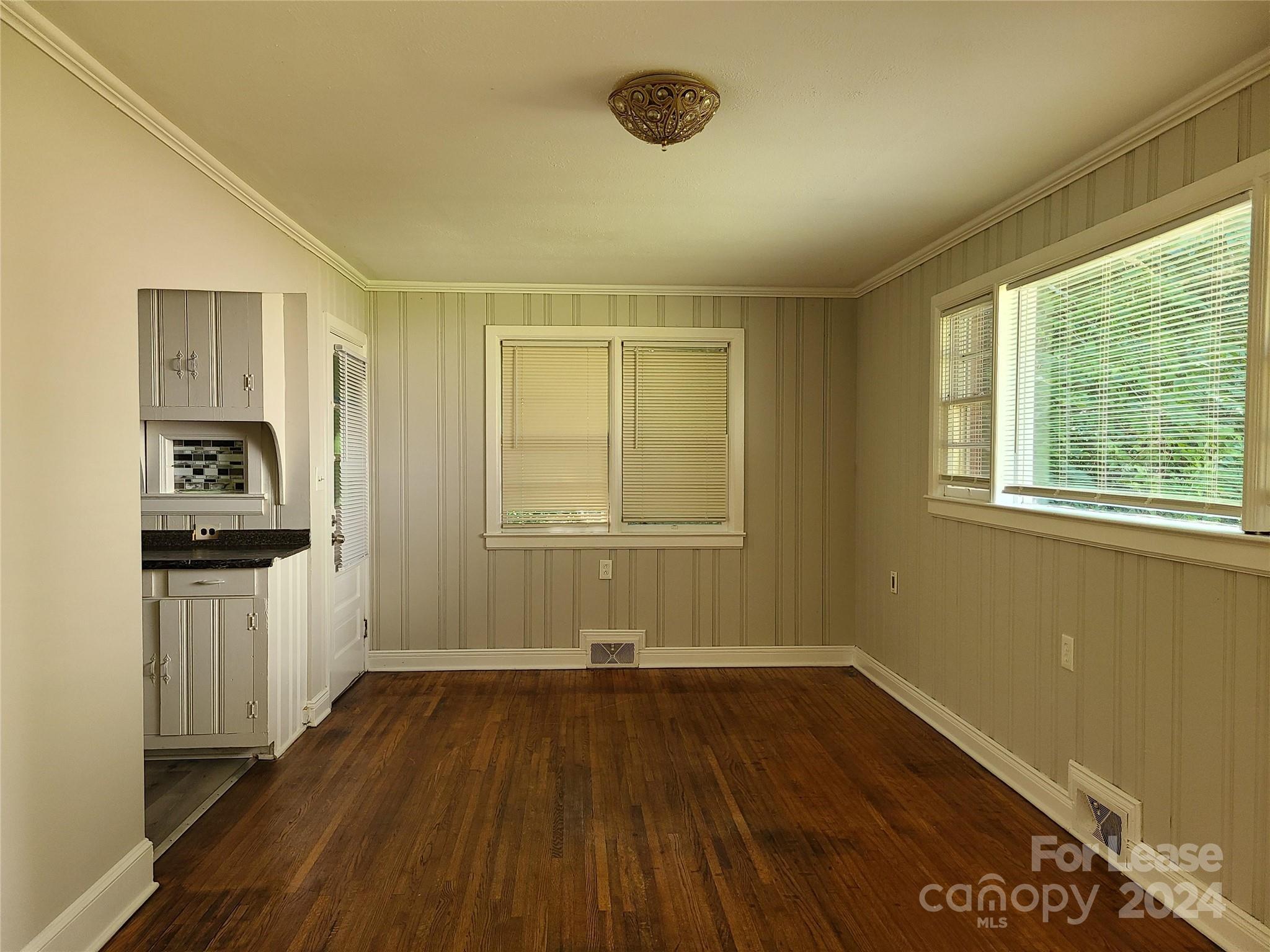 Unknown - Residential Lease